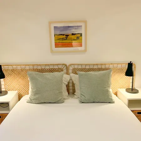 Madragoa Charm & Comfort شقة